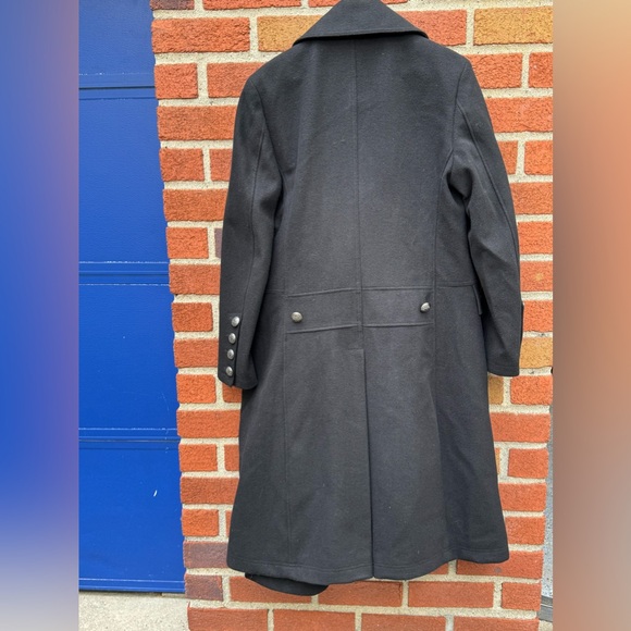 Guess long heavy overcoat in size S and black - Picture 5 of 13